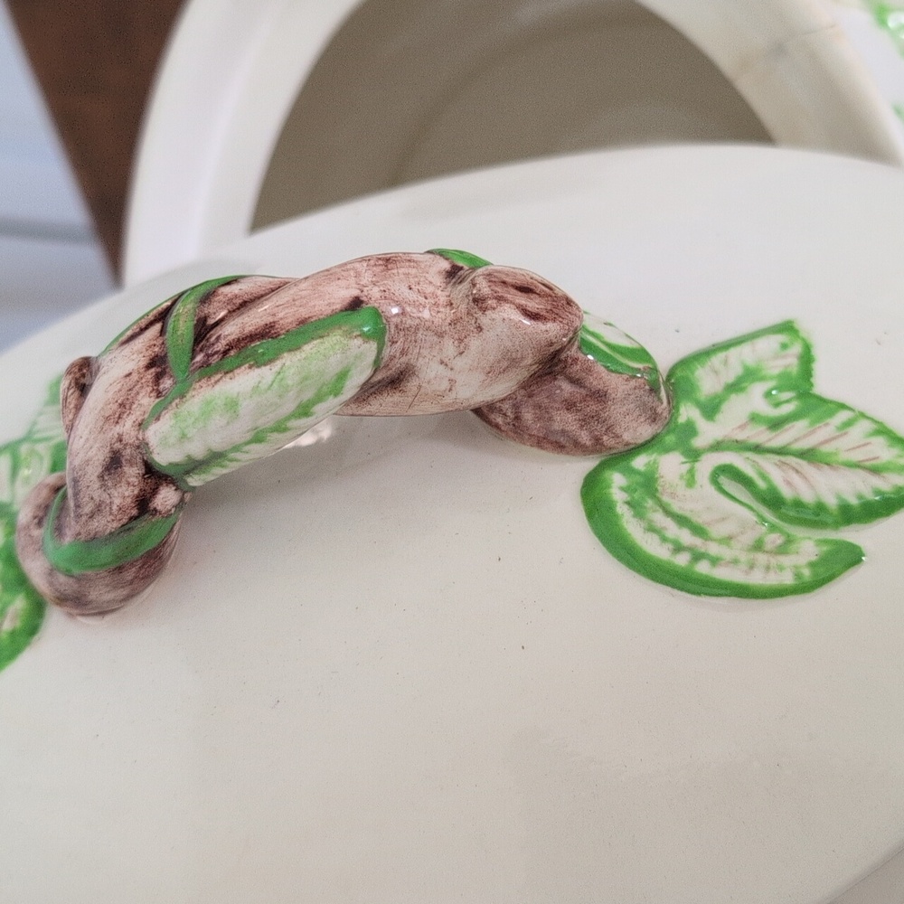 Vintage Soup Tureen With Ladle Berry And Leaf Motif - Picture 6 of 16